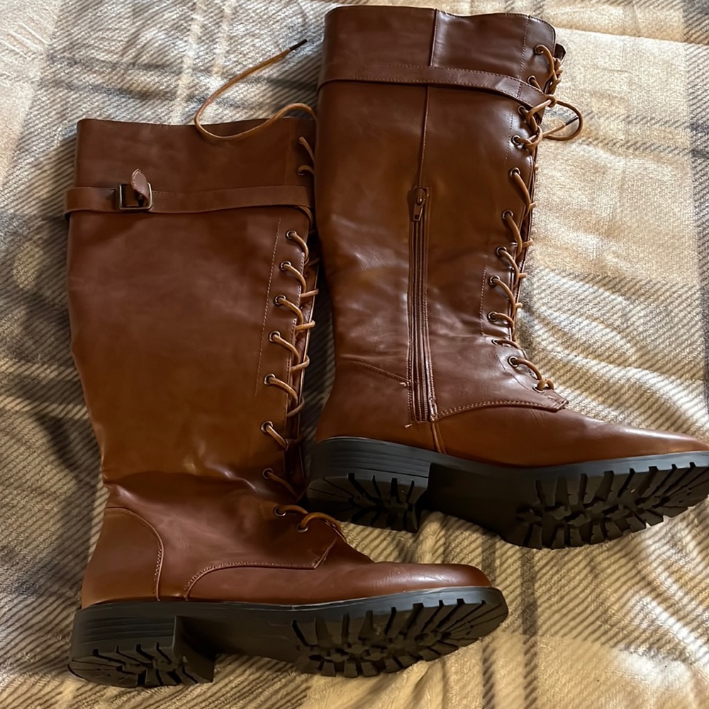JustFAB boots. Brown leather.